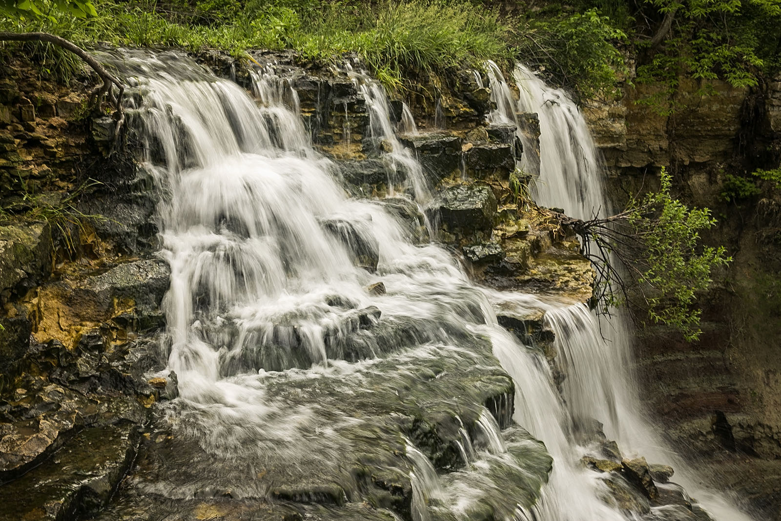 Geary Falls | Junction City, Kansas - littleleapling.com