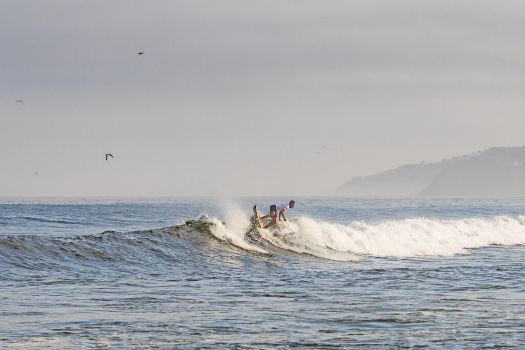 sayulita-beach-surfing