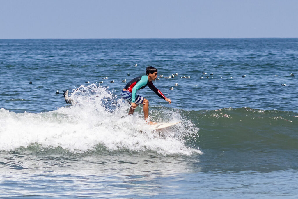 young-surfers-in-sayulita