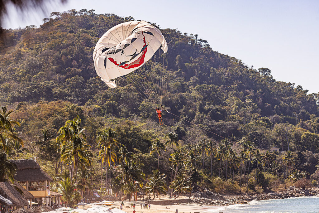 banderas-bay-parasailing