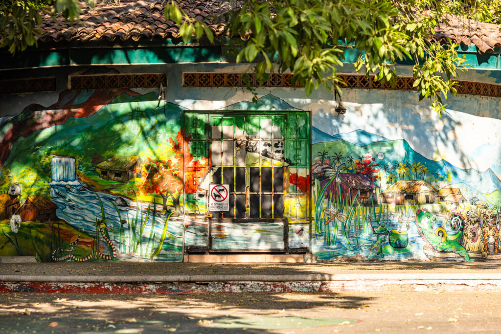 ernesto-garrigos rojas-mural