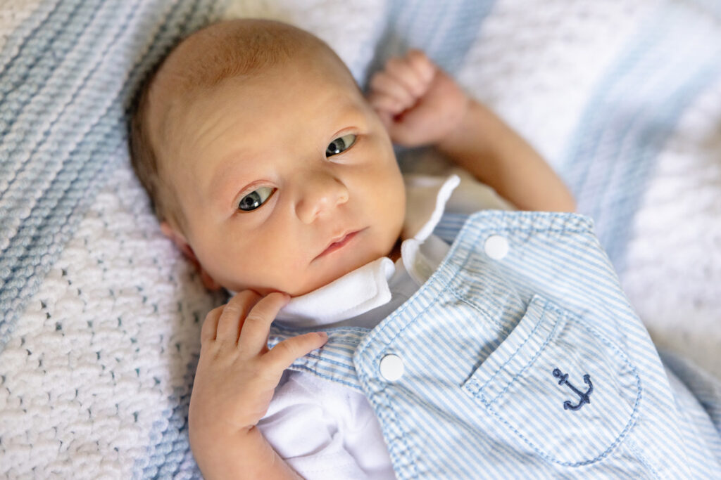 awake-newborn-photos