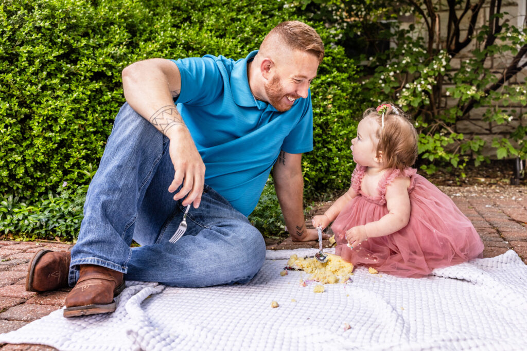 family-cake-smash