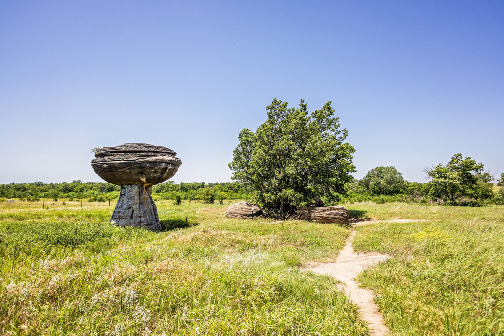 mushroom-rocks-near-salina