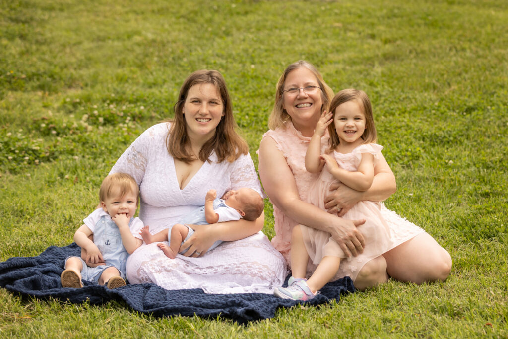 outdoor-newborn-photos