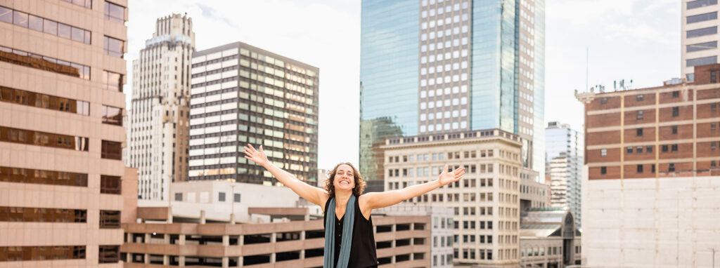 Tammy Karin expands her photography business to Kansas City in 2026.